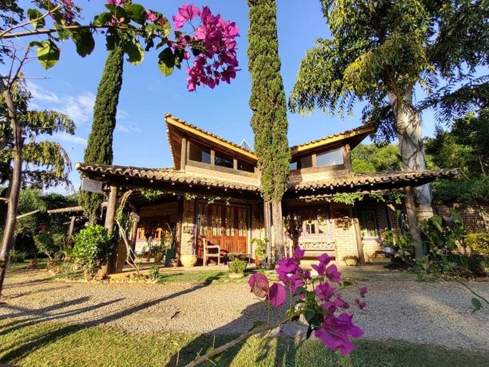 Pousada Dharma Luz E Paz Браганса-Паулиста Экстерьер фото